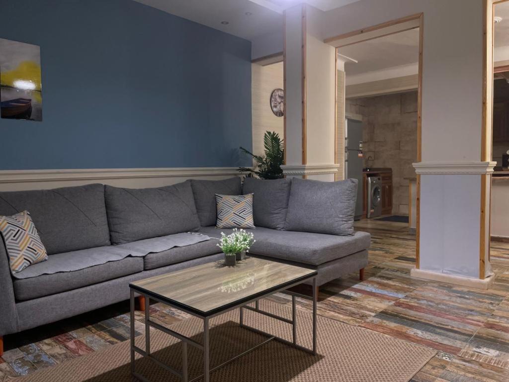 Alexander House Apartment Александрия Екстериор снимка